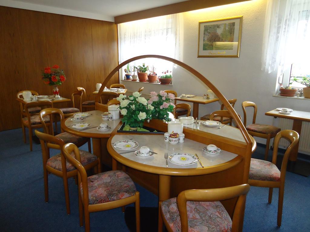 Hotel Central Oberursel Ngoại thất bức ảnh